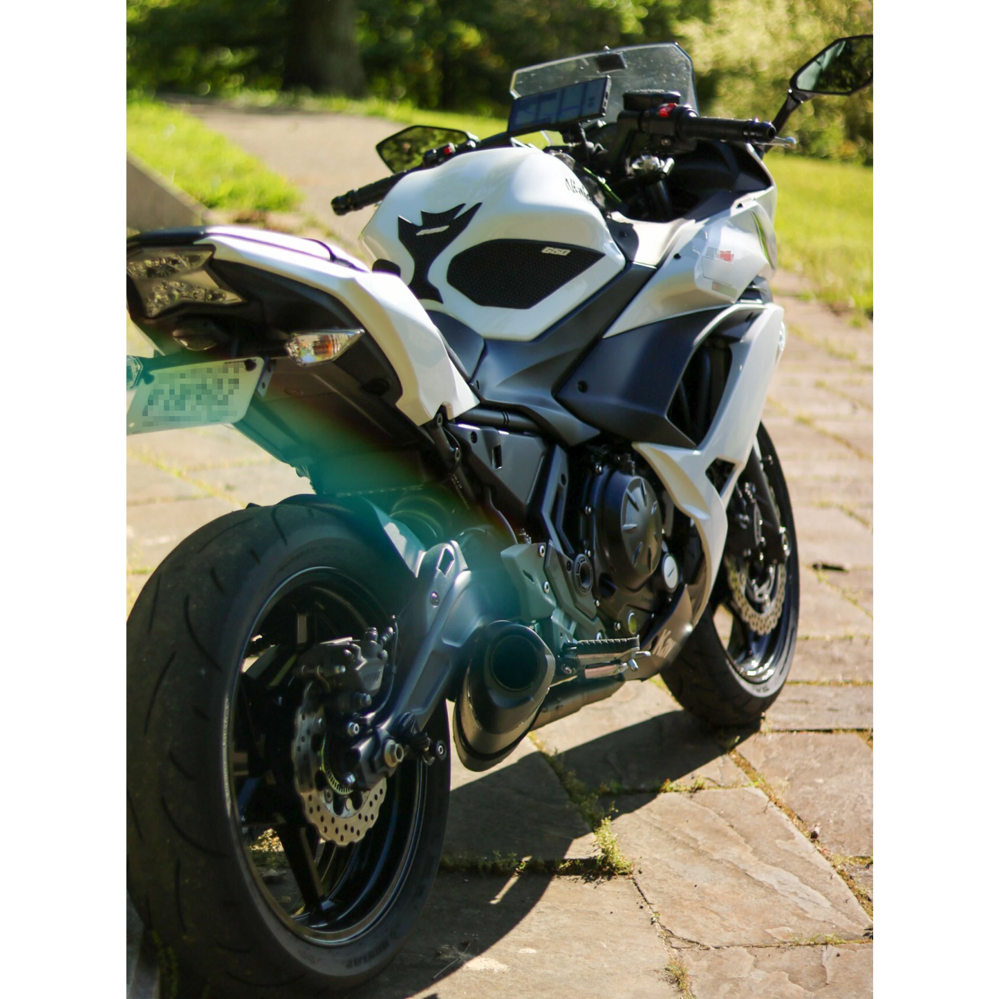 Ninja 650 Quad Lock Phone Mount Bracket | 2017–2025 Kawasaki Ninja 650 Accessories
